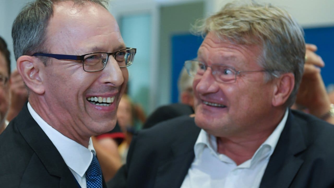 Jörg Urban, Spitzenkandidat der AfD, und Jörg Meuthen, Bundesvorsitzender der AfD reagieren auf die ersten Ergebnisse zur Landtagswahl in Sachsen.