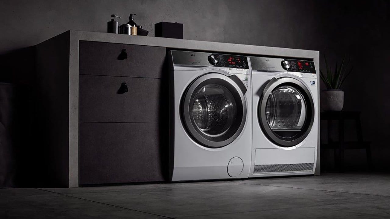 AEG verbindet seine Waschmaschine und den Trockner der 9000er Serie über eine App.