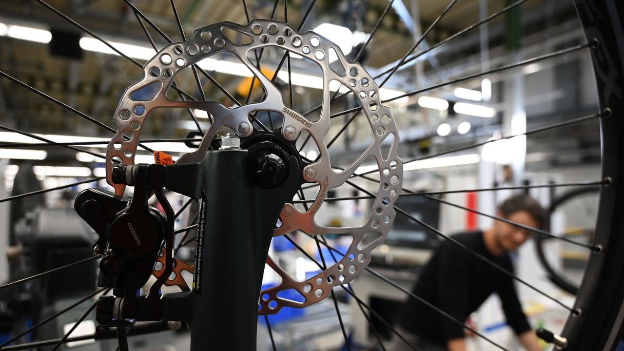 Der große Aufwand bei der Produktion eines Rades hat seinen Preis.