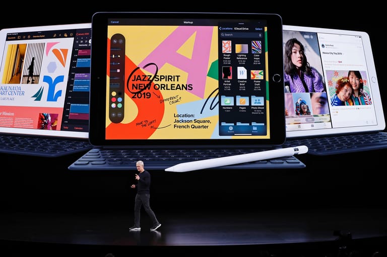 Der Konzern präsentierte auch eine neue Generation von iPads. Die neuen iPads sollen aus 100 Prozent recyceltem Aluminium bestehen und 320 Dollar kosten. Die Geräte haben einen verbesserten Chip und Display.