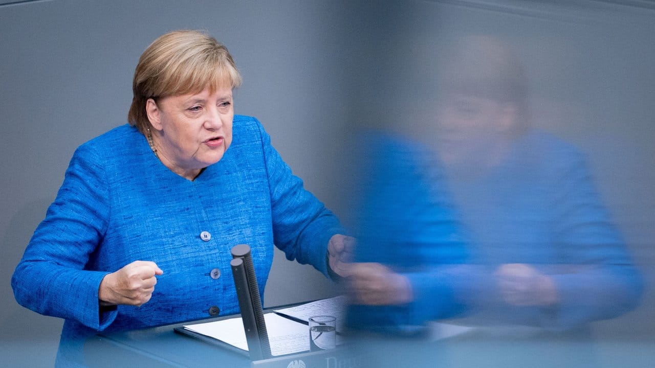 Bundeskanzlerin Angela Merkel bei der Generaldebatte im Deutschen Bundestag.