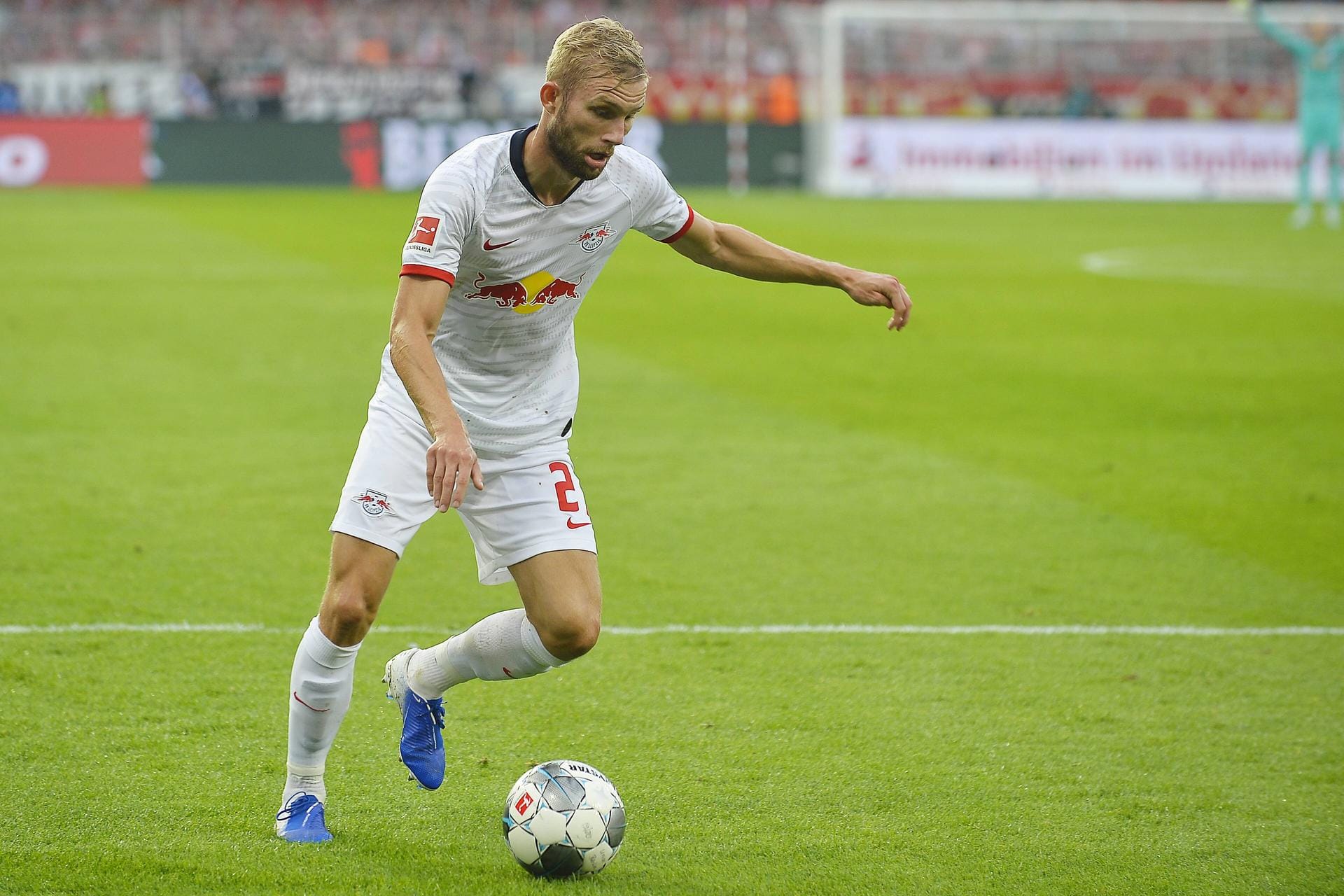Konrad Laimer: Der Österreicher ist mit seiner Laufstärke ein ständiger Unruheherd für den Gegner – und hat sich auch fußballerisch weiterentwickelt. Konrad Laimer: Der Österreicher ist mit seiner Laufstärke ein ständiger Unruheherd für den Gegner – und hat sich auch fußballerisch weiterentwickelt.