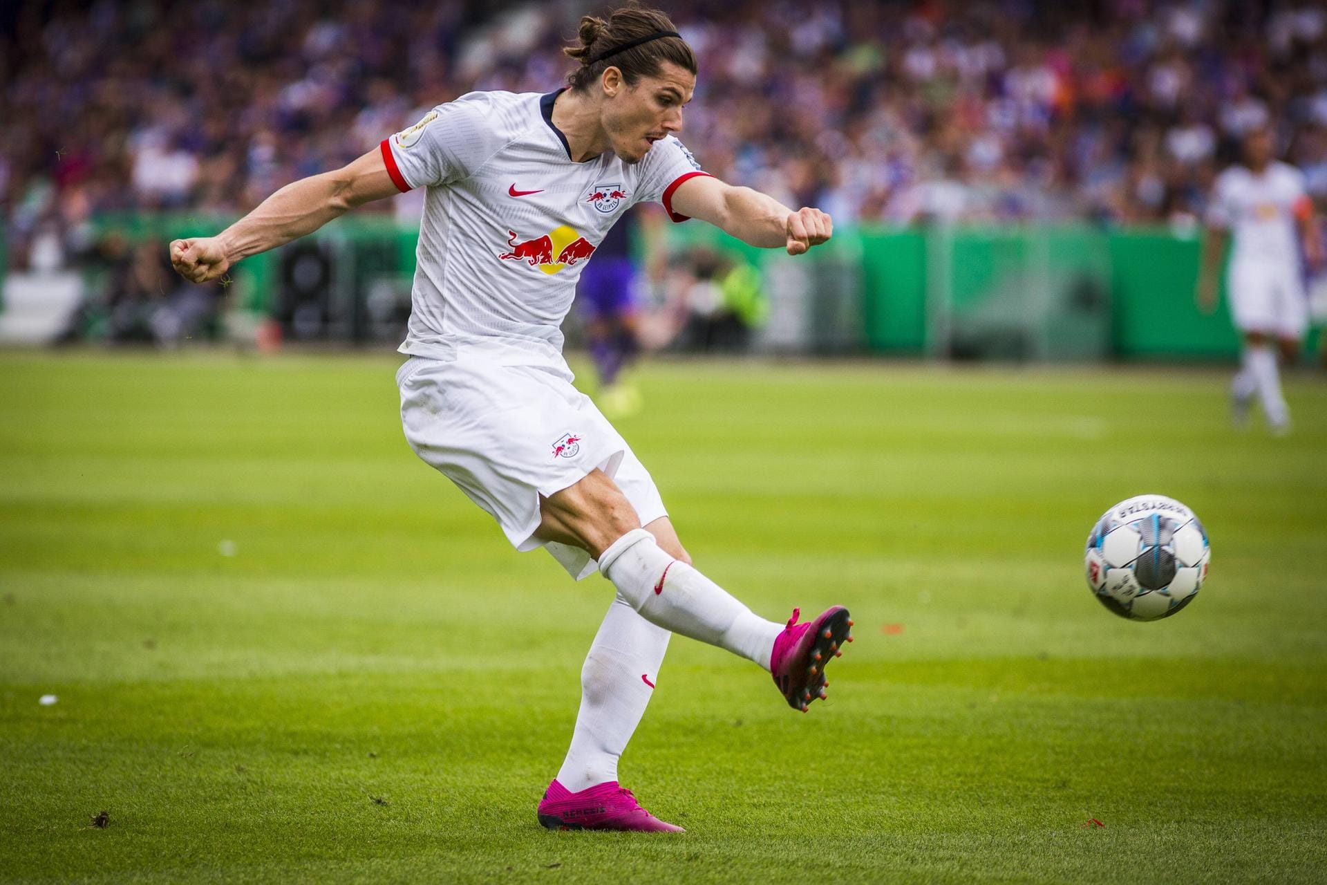 Marcel Sabitzer: Machte ein überragendes Spiel zum Saisonstart gegen Union Berlin. Anschließend weiter mit guten Leistungen. Sabitzer ist eine der Säulen im Leipziger System. Immer vor dem gegnerischen Tor gefährlich. Spielt tolle Pässe auf seine Nebenleute. Marcel Sabitzer: Machte ein überragendes Spiel zum Saisonstart gegen Union Berlin. Anschließend weiter mit guten Leistungen. Sabitzer ist eine der Säulen im Leipziger System. Immer vor dem gegnerischen Tor gefährlich. Spielt tolle Pässe auf seine Nebenleute.
