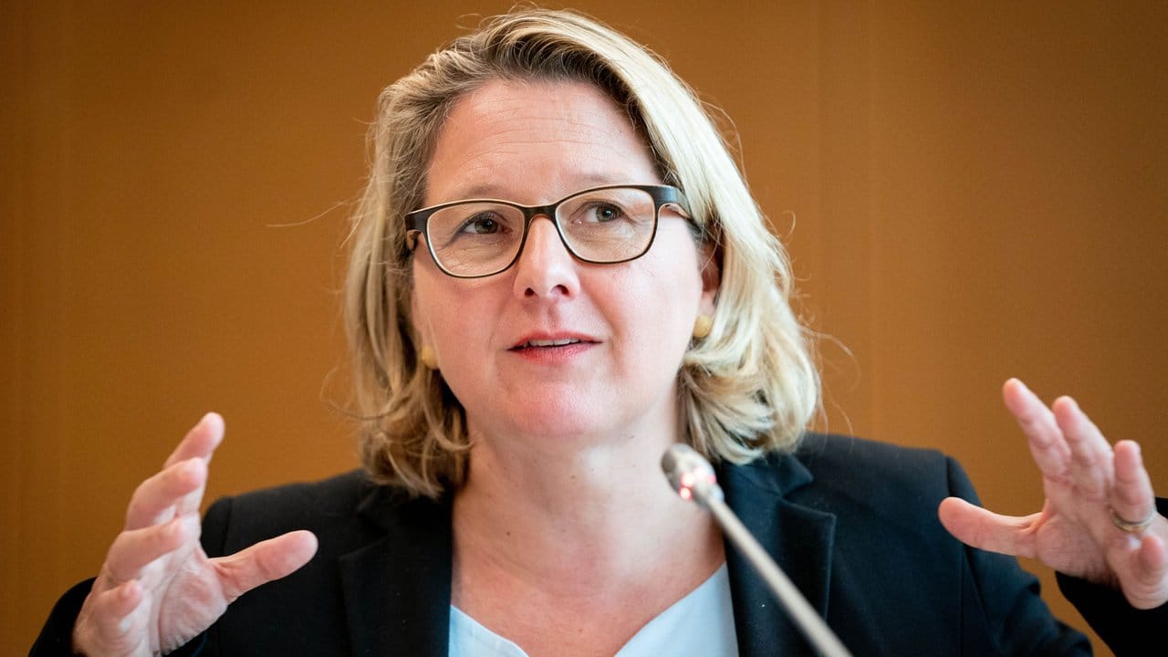 Umweltministerin Svenja Schulze (SPD) deutet Kompromissbereitschaft bei ihrem Modell eines CO2-Preises an.