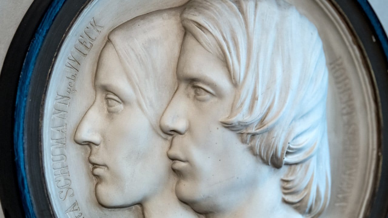 Ein Doppelportrait von Clara und Robert Schumann von 1846 in Leipzig.