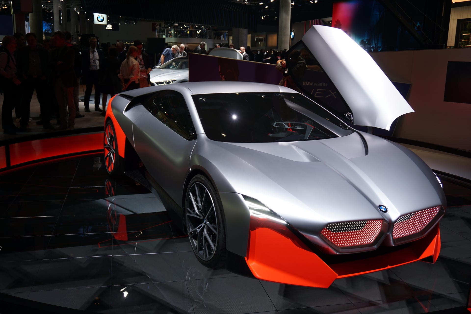 Concept 4 von BMW: Das schnieke Coupé gibt einen sehr realen Ausblick auf das 2020 kommende 4er Coupé.
