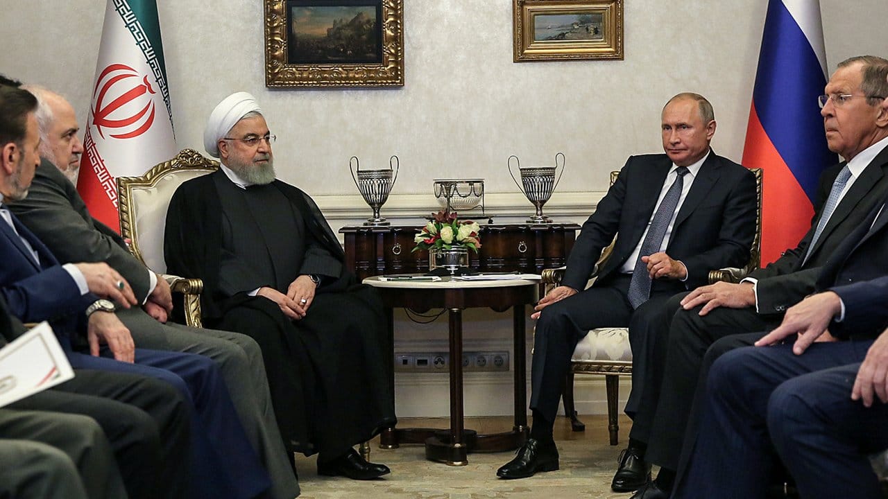 Die Staats- und Regierungschefs von Russland, Iran und der Türkei treffen sich in Ankara um unter anderem die Lage in der Rebellenhochburg Idlib in Nordsyrien zu diskutieren.