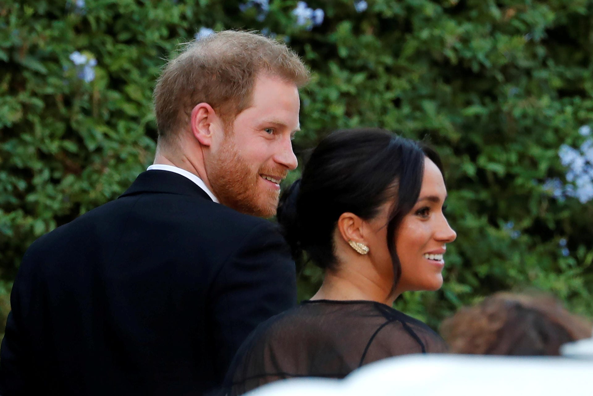 Prinz Harry und Herzogin Meghan kommen bei der Hochzeit von Designerin Misha Nonoo an.