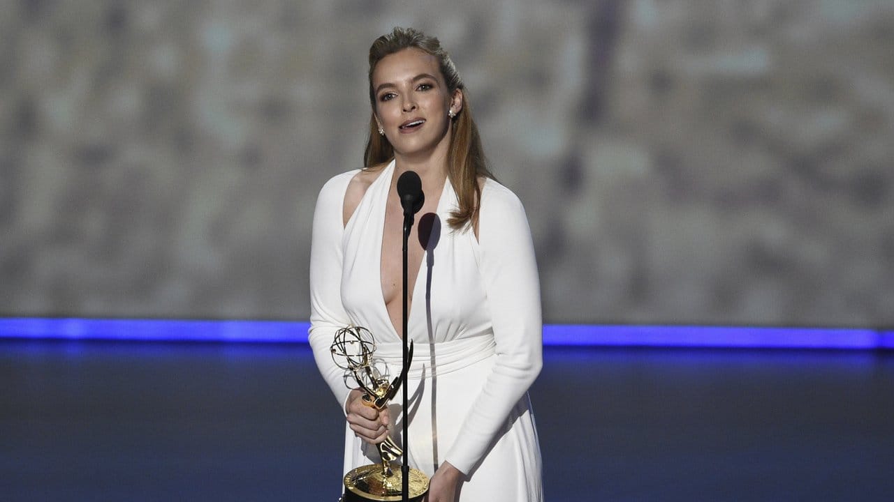 Schauspielerin Jodie Comer wurde als "Beste Hauptdarstellerin in einer Drama-Serie" ausgezeichnet. Schauspielerin Jodie Comer wurde als "Beste Hauptdarstellerin in einer Drama-Serie" ausgezeichnet.