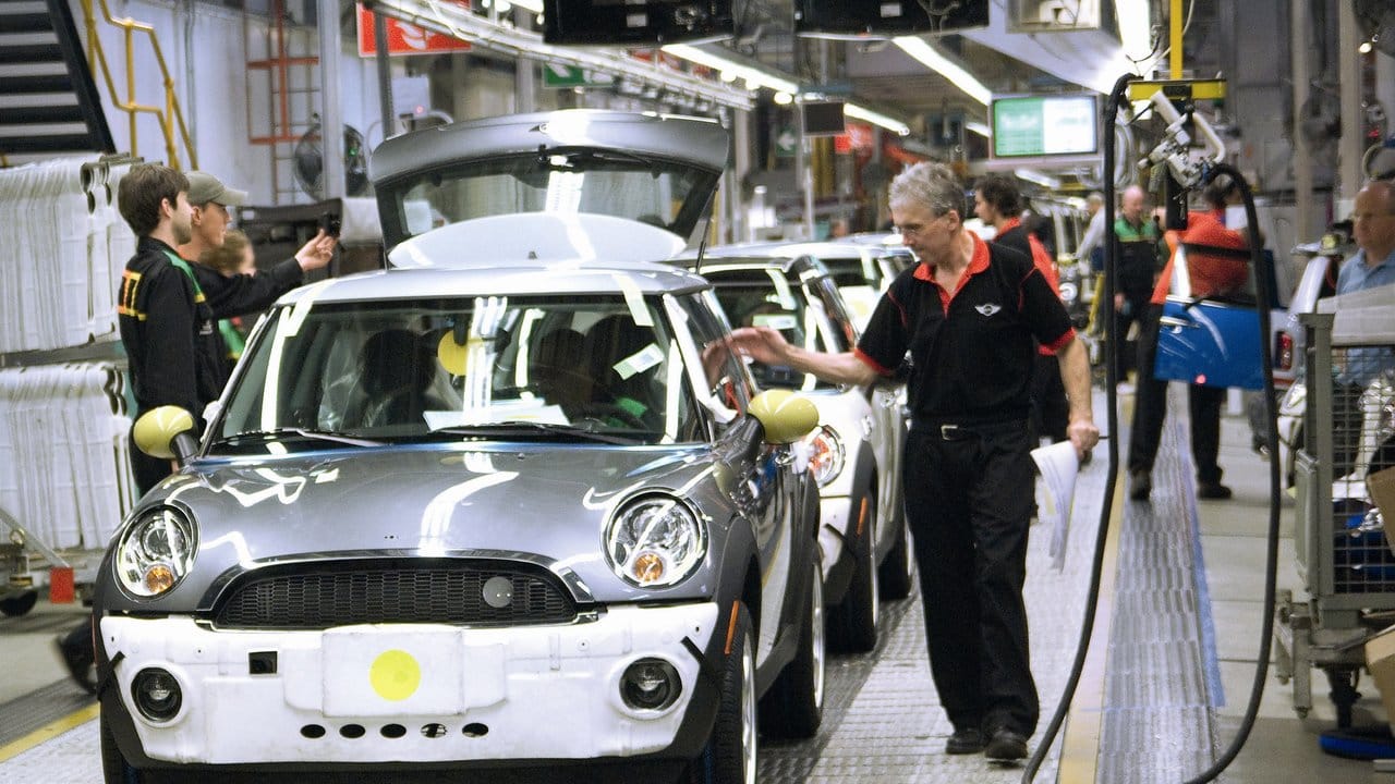 Produktion von Mini-Fahrzeugen im Werk Oxford: Die britische Autoindustrie muss den Brexit besonders fürchten.