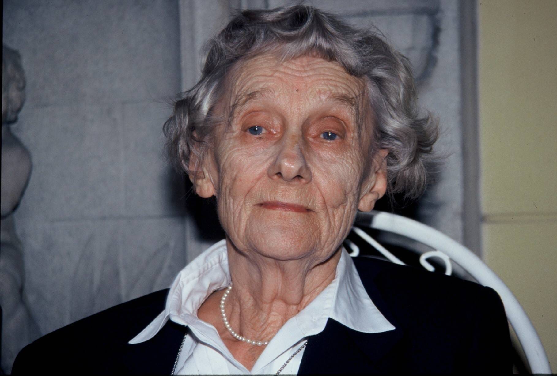 Astrid Lindgren, 1994, Schriftstellerin: Ehrenpreis für ihren Einsatz für Gerechtigkeit, Gewaltfreiheit und das Verständnis von Minderheiten.