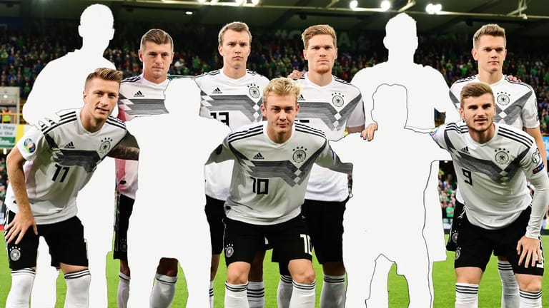 Uli Hoeneß hat seine Attacken in der Torwartdebatte um Neuer und ter Stegen offenbar mit einer Spieler-Boykott-Drohung an den DFB untermauert. Inzwischen relativierte er seine Aussagen. Und wirklich durchsetzen kann er diese auch gar nicht: Ein Fifa-Statut verpflichtet Vereine dazu, Spieler abzustellen. Und trotzdem: Wie würde eine Nationalmannschaft ohne Bayern-Profis aussehen? Als Grundlage wurde die Startformation des DFB-Teams aus dem letzten EM-Qualifikationsspiel in Nordirland genommen.