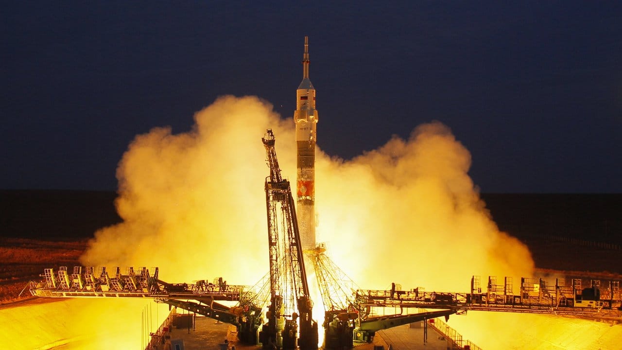 Die Sojus-Rakete startet in Baikonur.