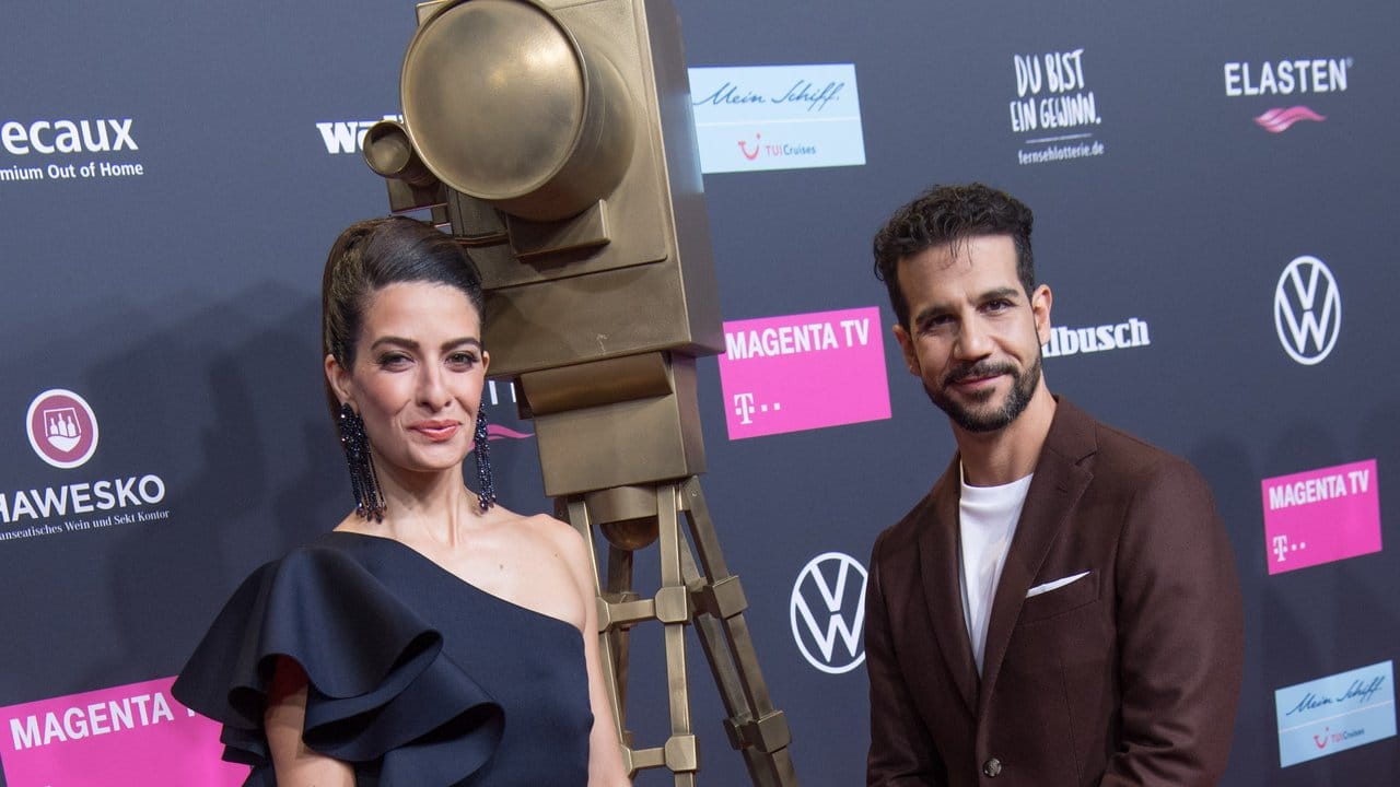 Linda Zervakis und Daniele Rizzo haben die Show moderiert. Linda Zervakis und Daniele Rizzo haben die Show moderiert.