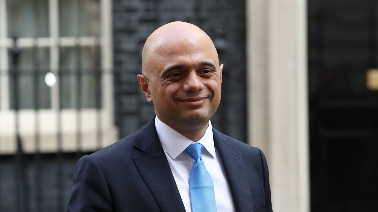Finanzminister Sajid Javid verlässt nach einer Kabinettssitzung den Amtsitz Johnsons in der Downing Street Nr.