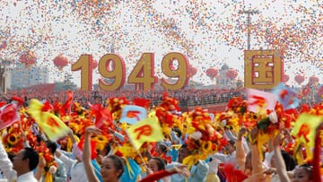 Die Volksrepublik China hat mit der größten Waffenschau ihrer Geschichte ihren 70. Gründungstag gefeiert.