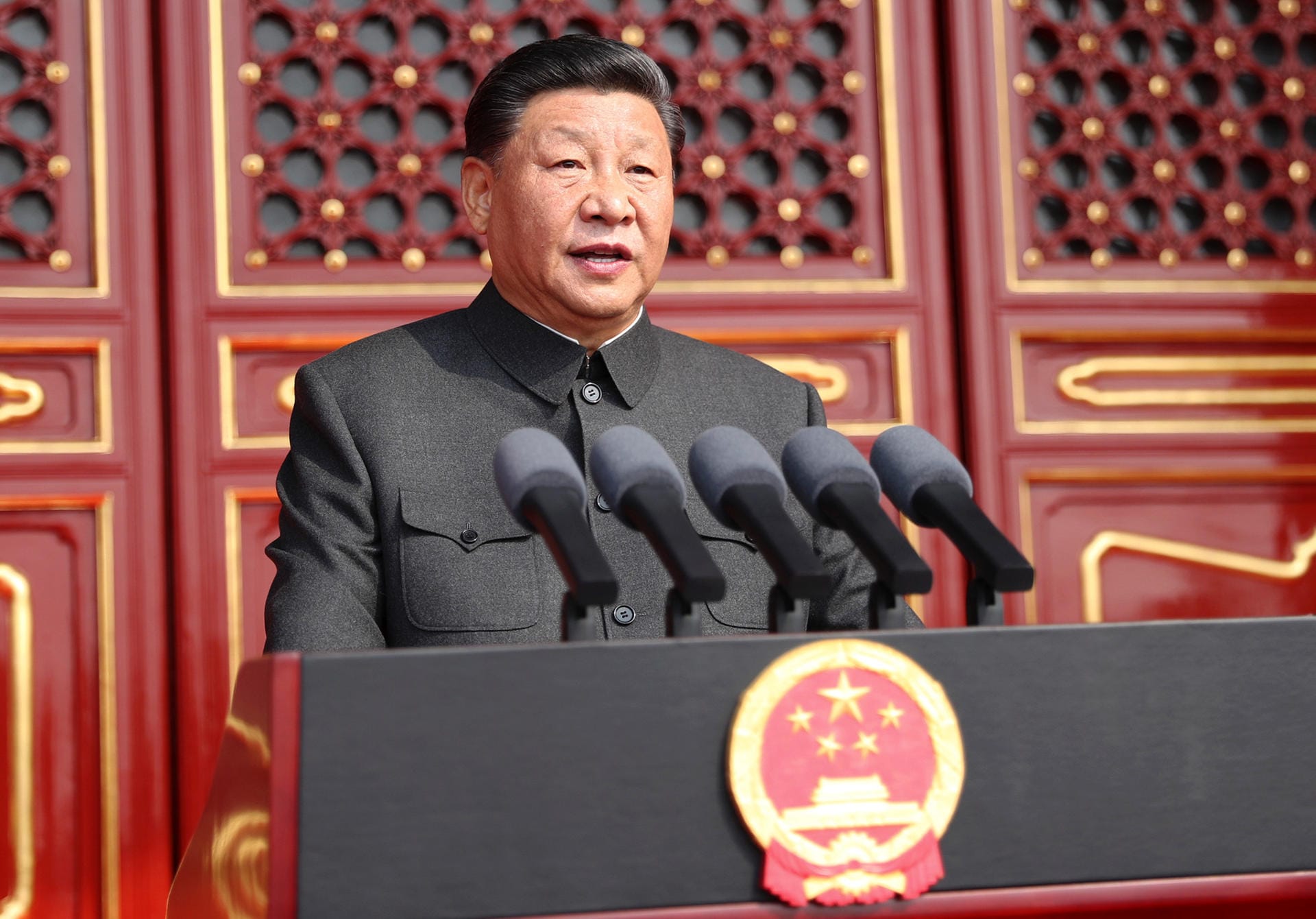 Der chinesische Präsident Xi Jinping nahm als Oberkommandierender die Truppen ab.