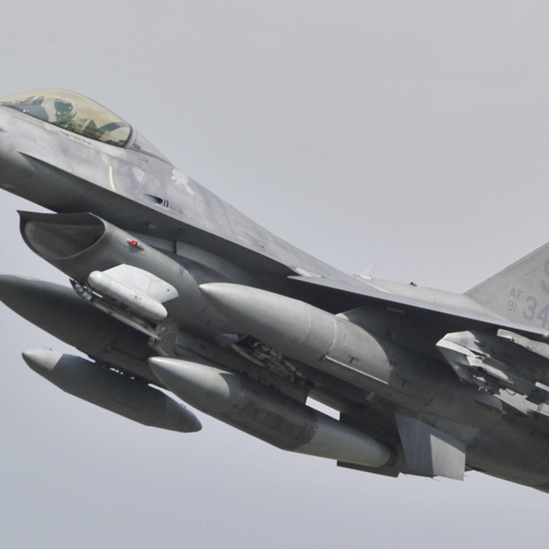 Ukraine ruft nach Kampfflugzeugen