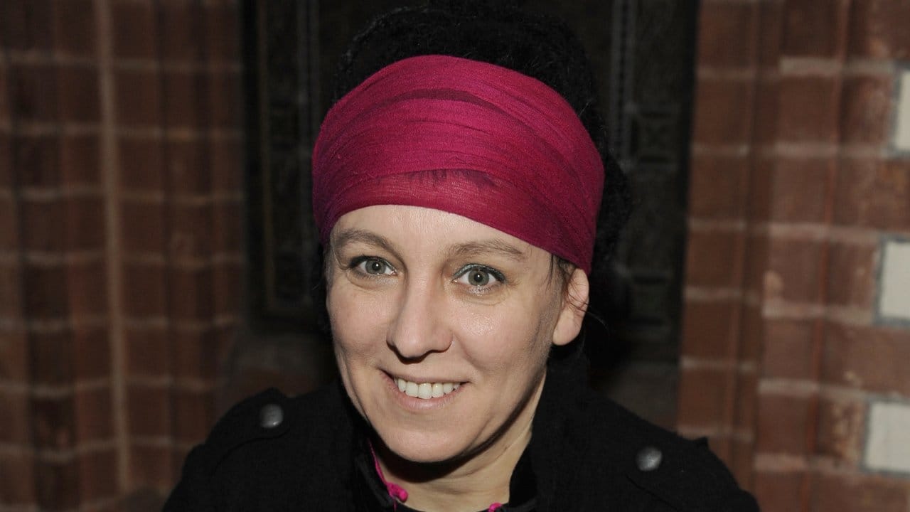 Olga Tokarczuk saß gerade im Auto, als sie den Anruf aus Schweden erhielt. Olga Tokarczuk saß gerade im Auto, als sie den Anruf aus Schweden erhielt.