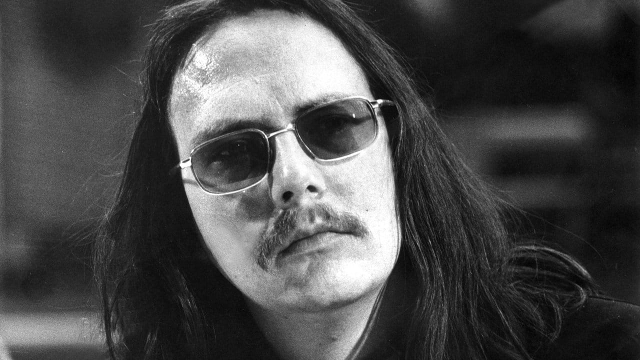 Der österreichische Schriftsteller Peter Handke im Jahr 1973. Der österreichische Schriftsteller Peter Handke im Jahr 1973.