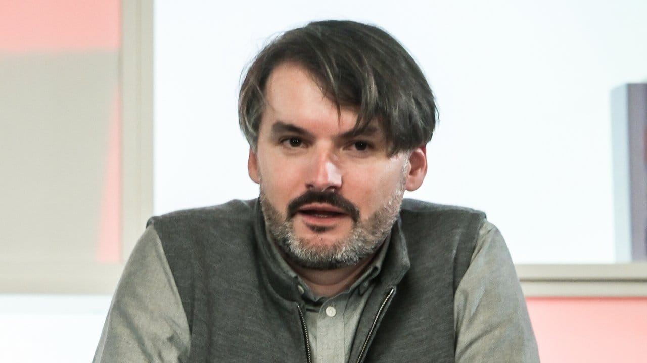 In seiner Dankesrede geht Saša Stanišić mit Literaturnobelpreisträger Peter Handke hart ins Gericht.