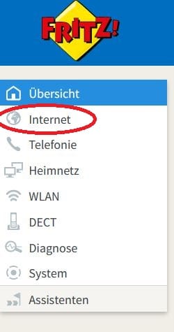 Um auf die Fritzbox vom Internet zugreifen zu können, müssen Sie die Funktion freigeben. Klicken Sie dafür auf "Internet" im Menü links.
