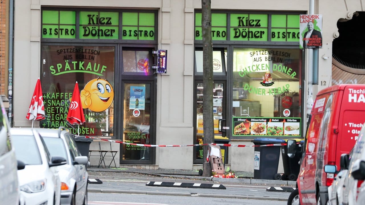 Abgesperrter Tatort in Halle.