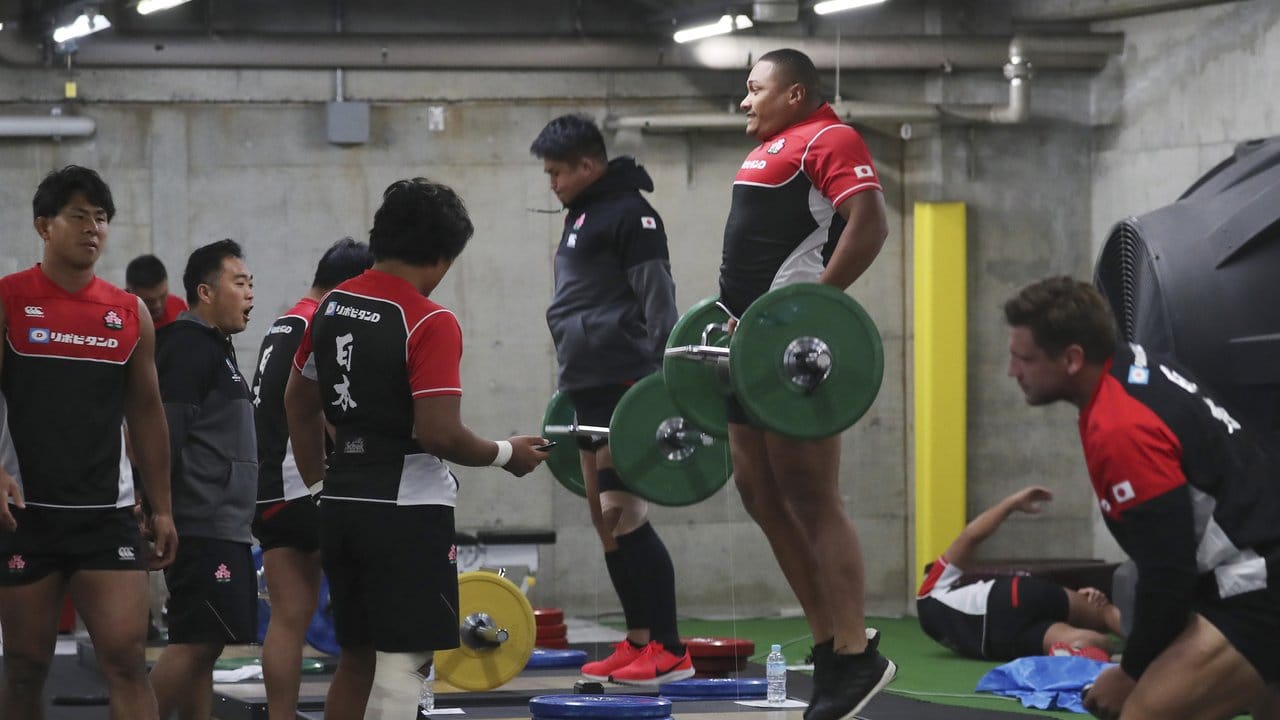 Japans Rugbyspieler trainieren für das Viertelfinalspiel gegen Südafrika in Tokio.