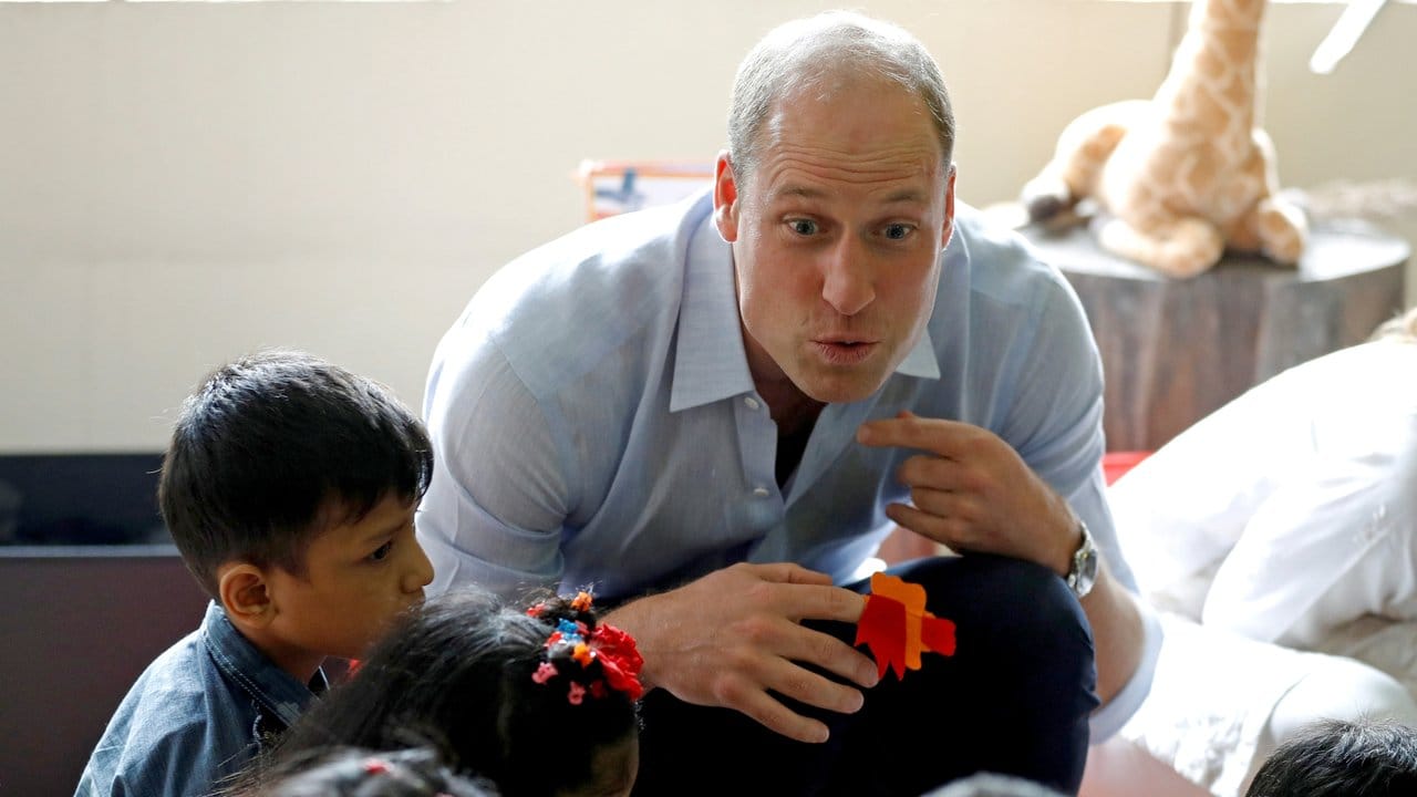 Prinz William in einem SOS-Kinderdorf.
