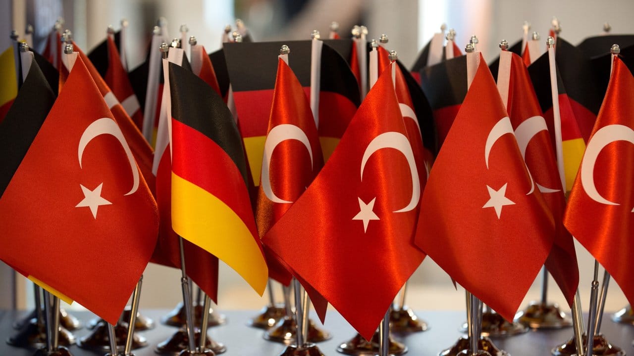 Die Türkei könnte in diesem Jahr wieder die Nummer eins unter den Empfängern deutscher Rüstungsgüter werden. Die Türkei könnte in diesem Jahr wieder die Nummer eins unter den Empfängern deutscher Rüstungsgüter werden.
