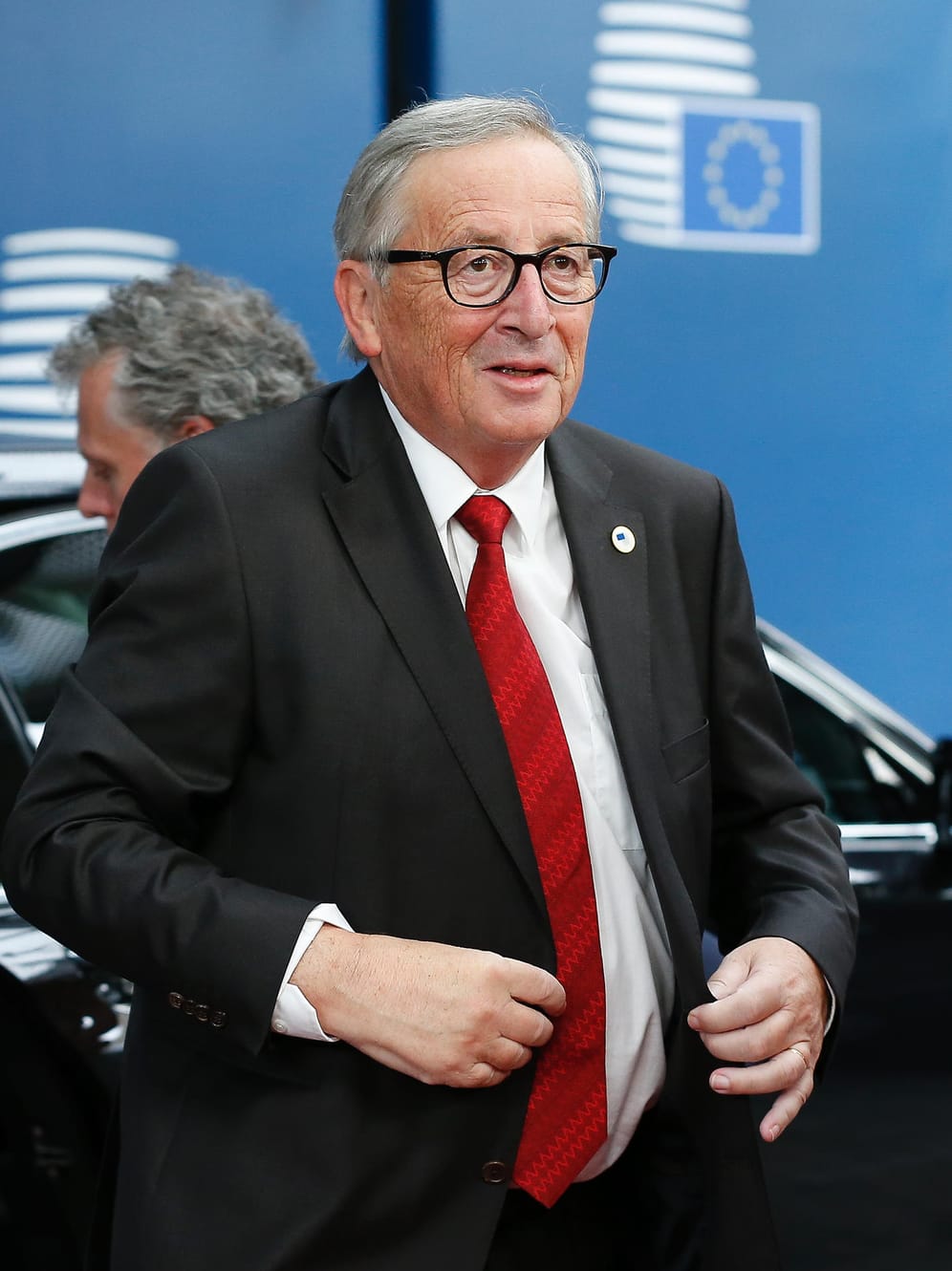 EU-Kommissionspräsident Jean-Claude Juncker warnte: Wenn es in Westminister keine Zustimmung gebe, "dann sind wir in einer extrem komplizierten Situation." Eine erneute Verschiebung des für den 31. Oktober vorgesehenen Brexit-Datums hält Juncker nicht für nötig: "Wir sind der Meinung, dass man angesichts der Qualität des Deals keine Verlängerung braucht."