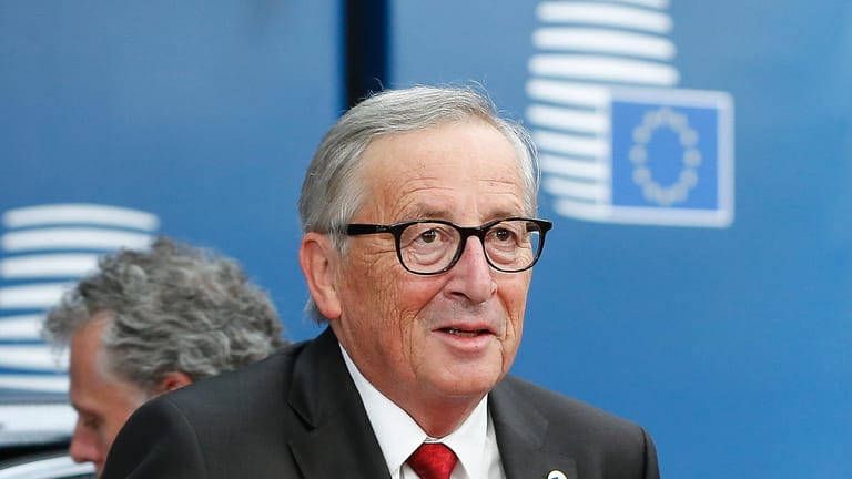 EU-Kommissionspräsident Jean-Claude Juncker warnte: Wenn es in Westminister keine Zustimmung gebe, "dann sind wir in einer extrem komplizierten Situation." Eine erneute Verschiebung des für den 31. Oktober vorgesehenen Brexit-Datums hält Juncker nicht für nötig: "Wir sind der Meinung, dass man angesichts der Qualität des Deals keine Verlängerung braucht."