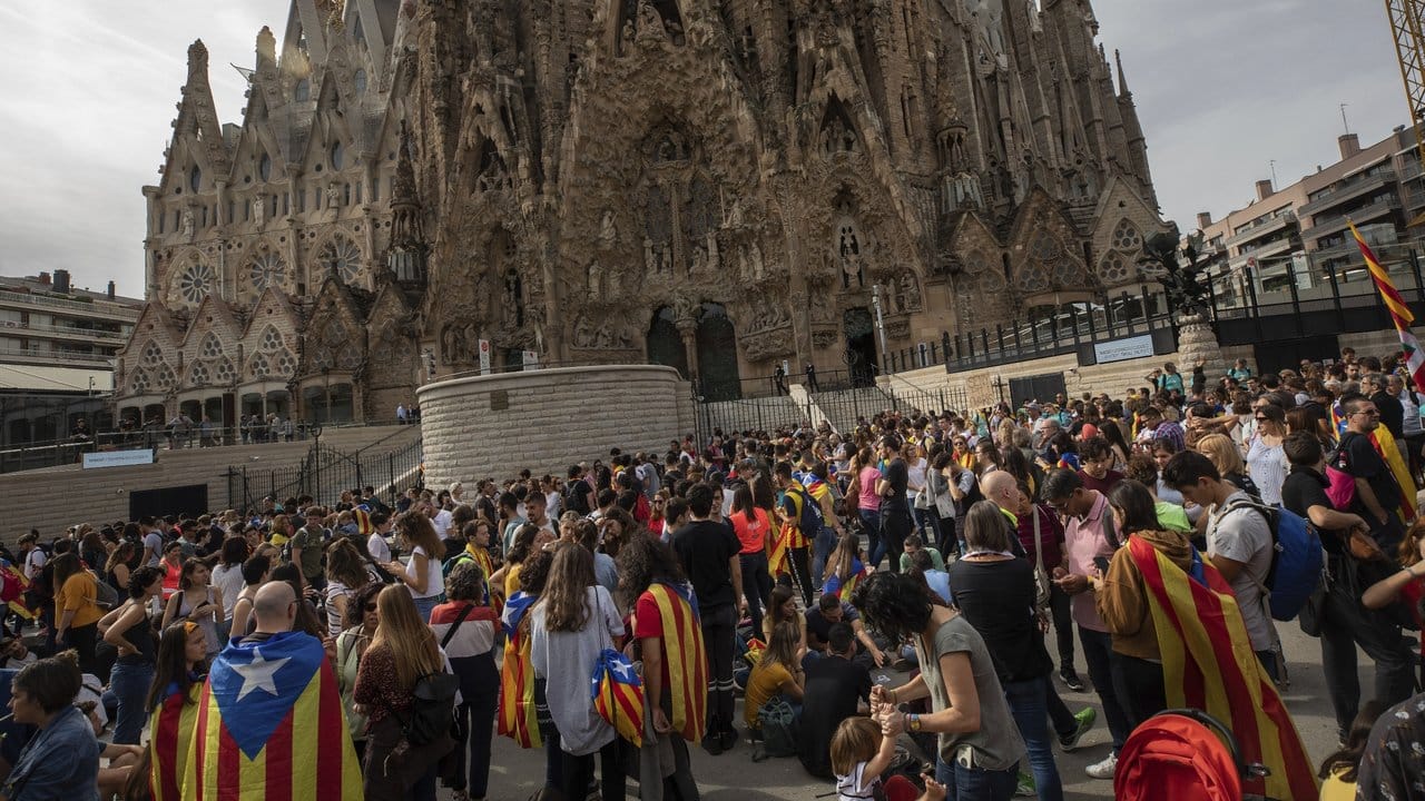 Die Zugänge zur Sagrada Familia sind blockiert.