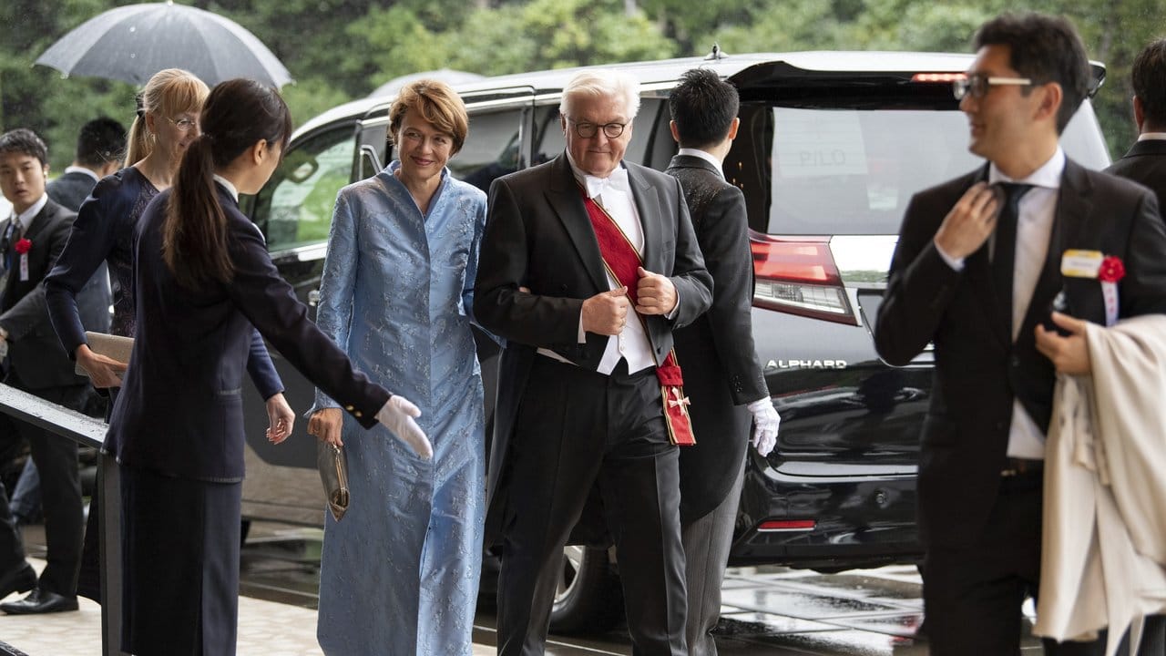 Bundespräsident Frank-Walter Steinmeier und seine Frau Elke Büdenbender gehören zu den Ehrengästen.