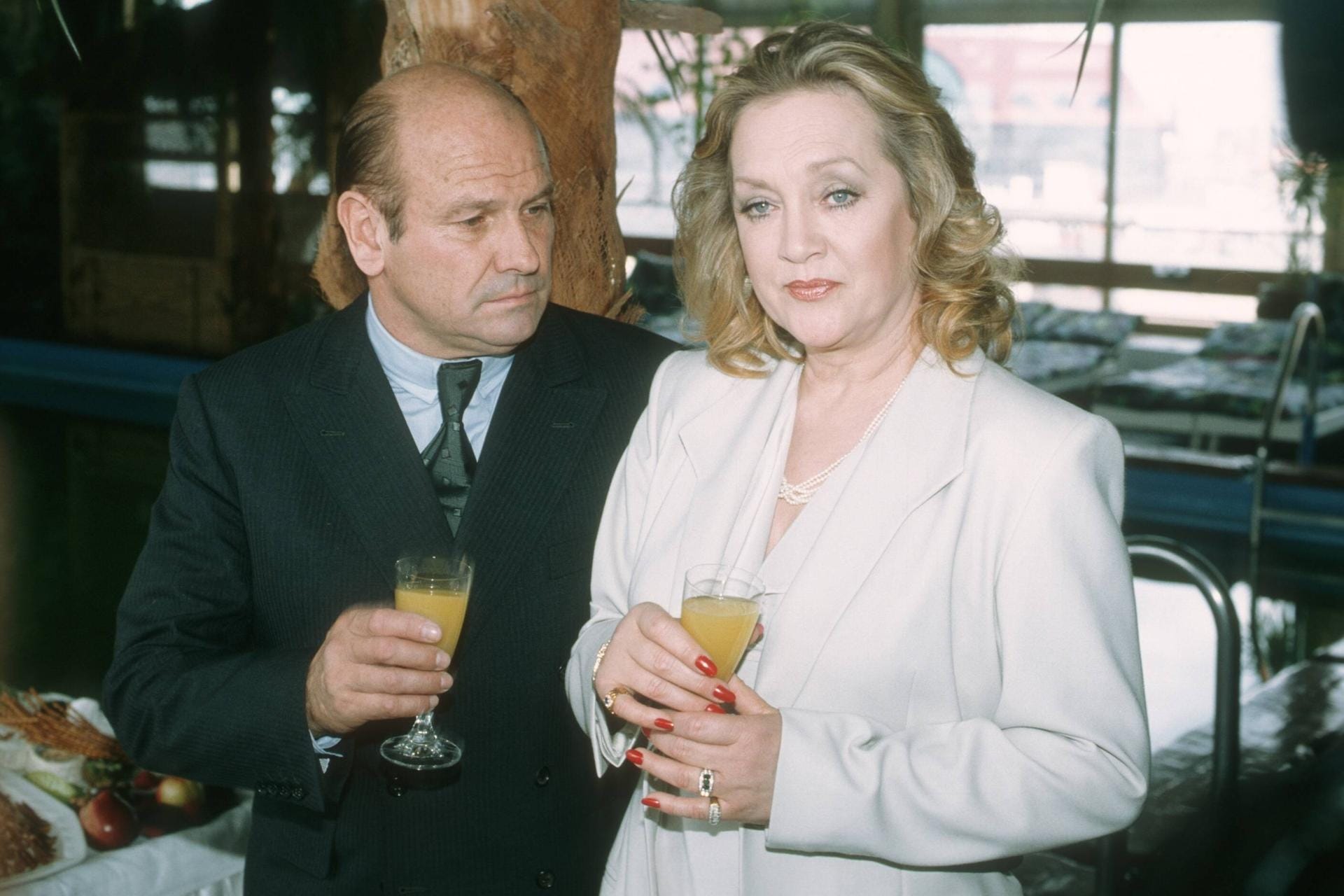 1993: Doris Kunstmann spielt in der Serie Peter Strohm.