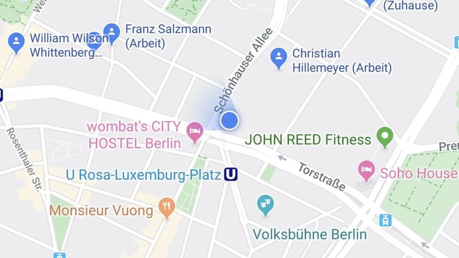 Tipp 1: Daten sparen mit Offline-FunktionWer im Ausland kein Datenvolumen hat und unterwegs trotzden Google Maps nutzen möchte, kann "Offline-Karten" nutzen. Damit werden bestimmte Kartenausschnitte einfach auf dem Handy gespeichert. Um dies zu aktivieren, tippen Sie zunächst auf das Menüsymbol im oberen linken Bildschirm.