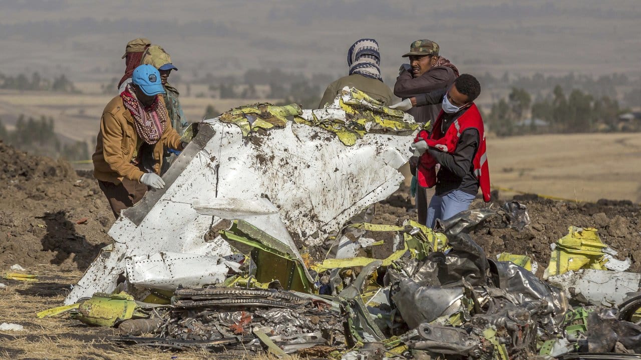Absturzstelle einer Boeing 737 Max der Ethiopian Airlines.