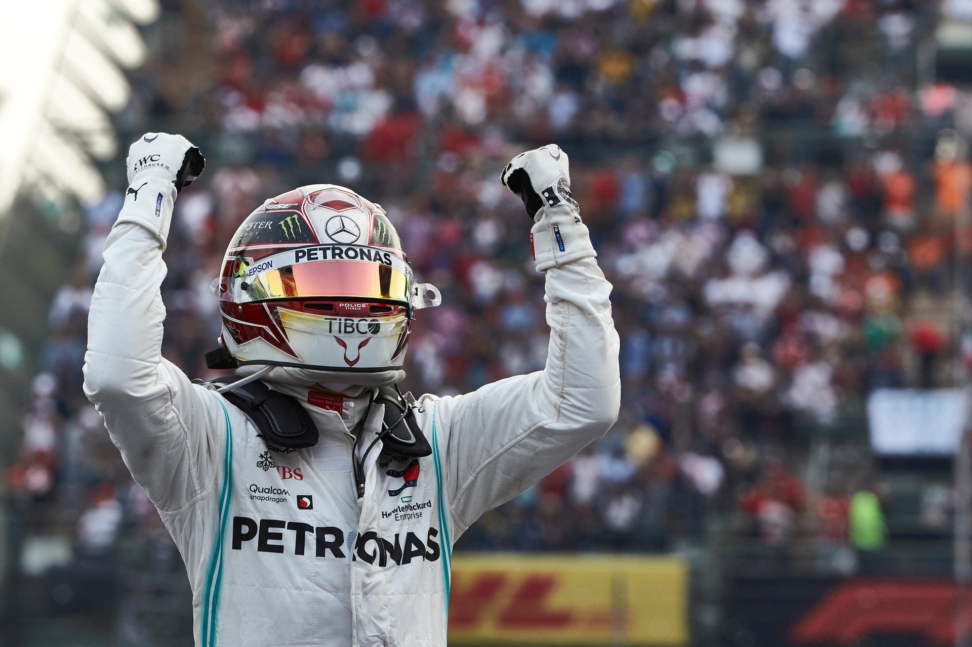 La Gazzetta dello Sport (Italien): "Und es sind 83. Lewis Hamilton hört nie auf. Auch in einem schwierigen Rennen wie in Mexiko fand er gegen die anscheinend stärkeren Ferrari und Red Bull seinen Weg so, wie nur er es kann."