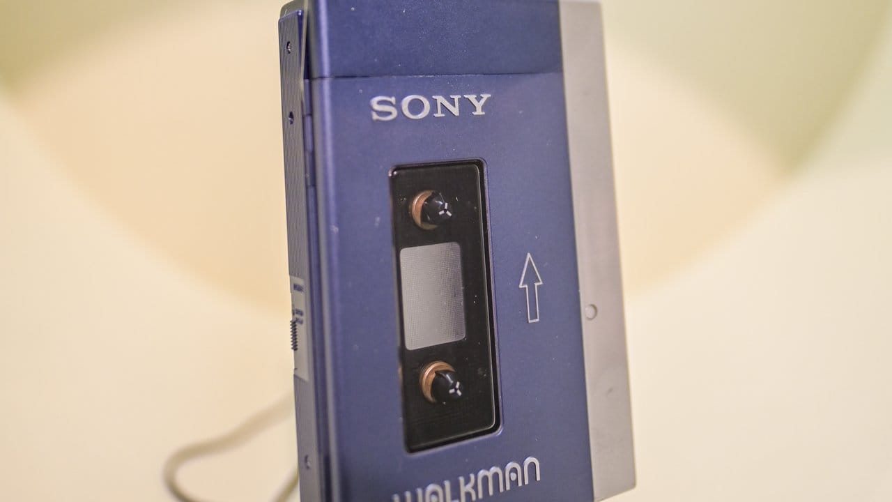 Ein Walkman im Archäologischen Museum in der Schau "hot stuff - Archäologie des Alltags". Ein Walkman im Archäologischen Museum in der Schau "hot stuff - Archäologie des Alltags".