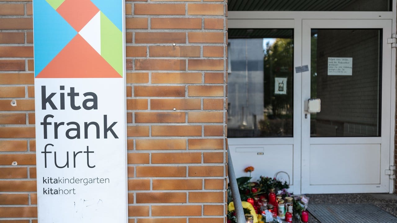 Die Stadt hatte erklärt, eine Sicherheitsbegehung des Kita-Gebäudes sei zu dem Ergebnis gekommen, "dass der Betrieb des Kinderzentrums wieder aufgenommen werden könnte". Die Stadt hatte erklärt, eine Sicherheitsbegehung des Kita-Gebäudes sei zu dem Ergebnis gekommen, "dass der Betrieb des Kinderzentrums wieder aufgenommen werden könnte".