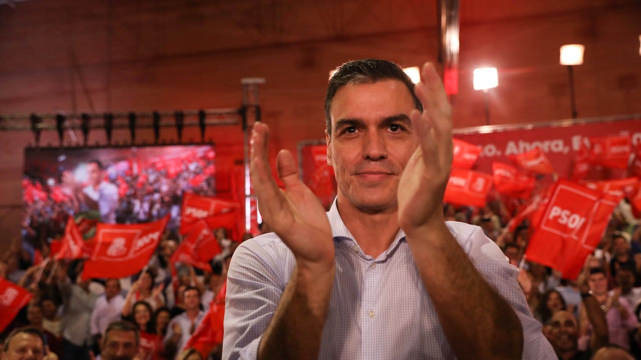 Laut dem spanischen Ministerpräsidenten Pedro Sánchez arbeitet das Land bereits an der Organisation der UN-Klimakonferenz. Laut dem spanischen Ministerpräsidenten Pedro Sánchez arbeitet das Land bereits an der Organisation der UN-Klimakonferenz.
