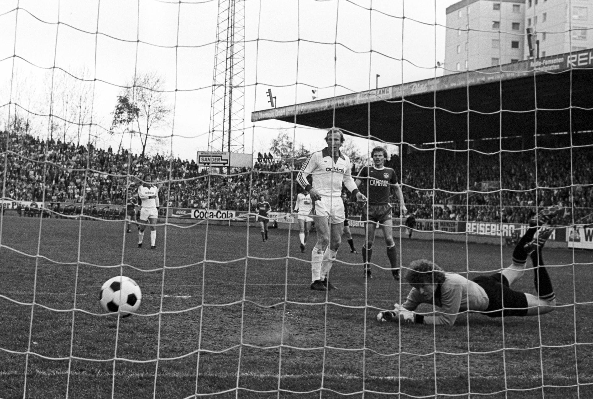 29. April 1978: 0:5 beim 1. FC Kaiserslautern.