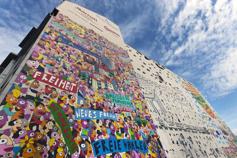 Kunst geworden: Wandbild erinnert an friedliche Proteste von 1989
