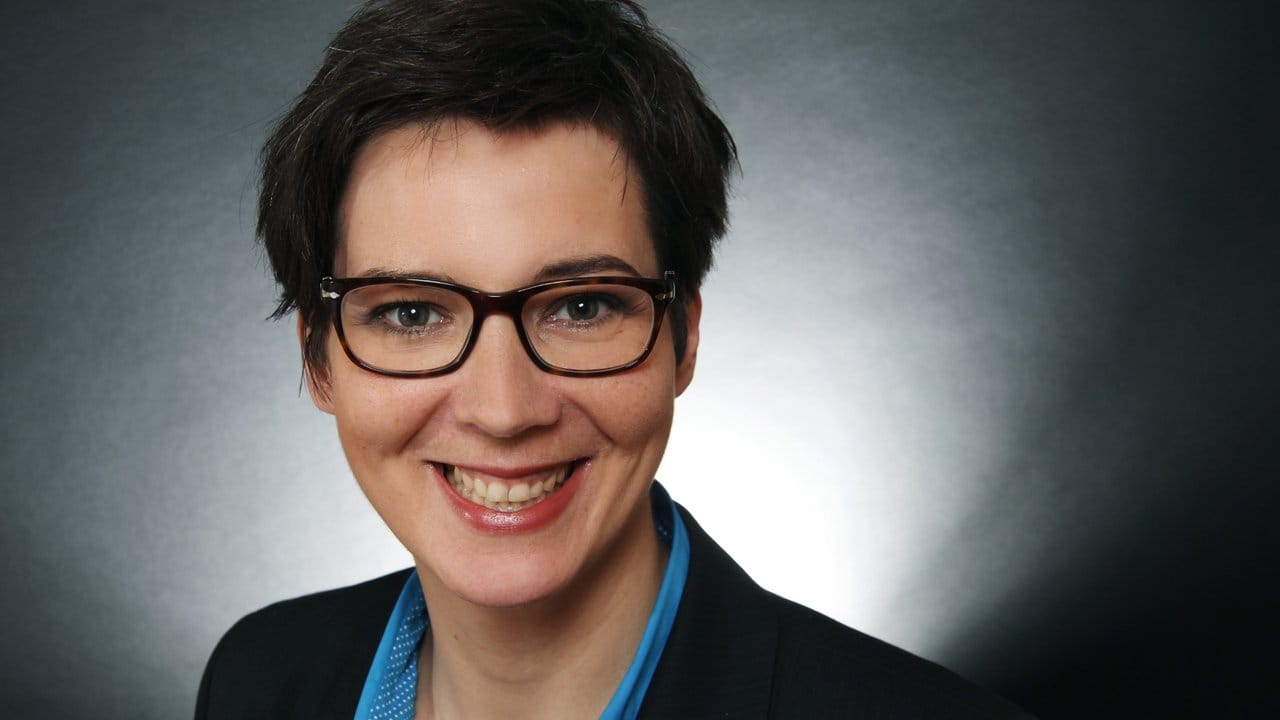 Bettina Bachinger ist Fachanwältin für Familienrecht in Hamburg. Bettina Bachinger ist Fachanwältin für Familienrecht in Hamburg.