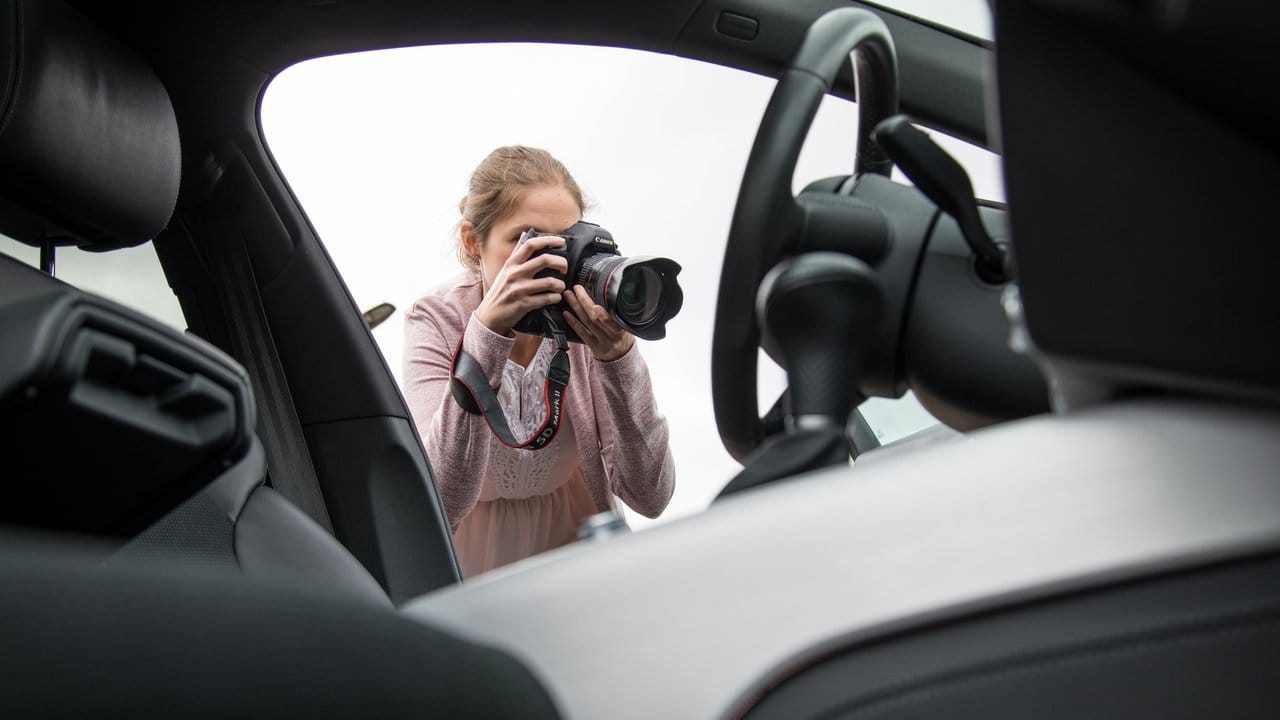Fotos aus mehreren Perspektiven werten das Inserat auf und erhöhen die Chance, einen Kaufinteressenten für das Auto zu finden.