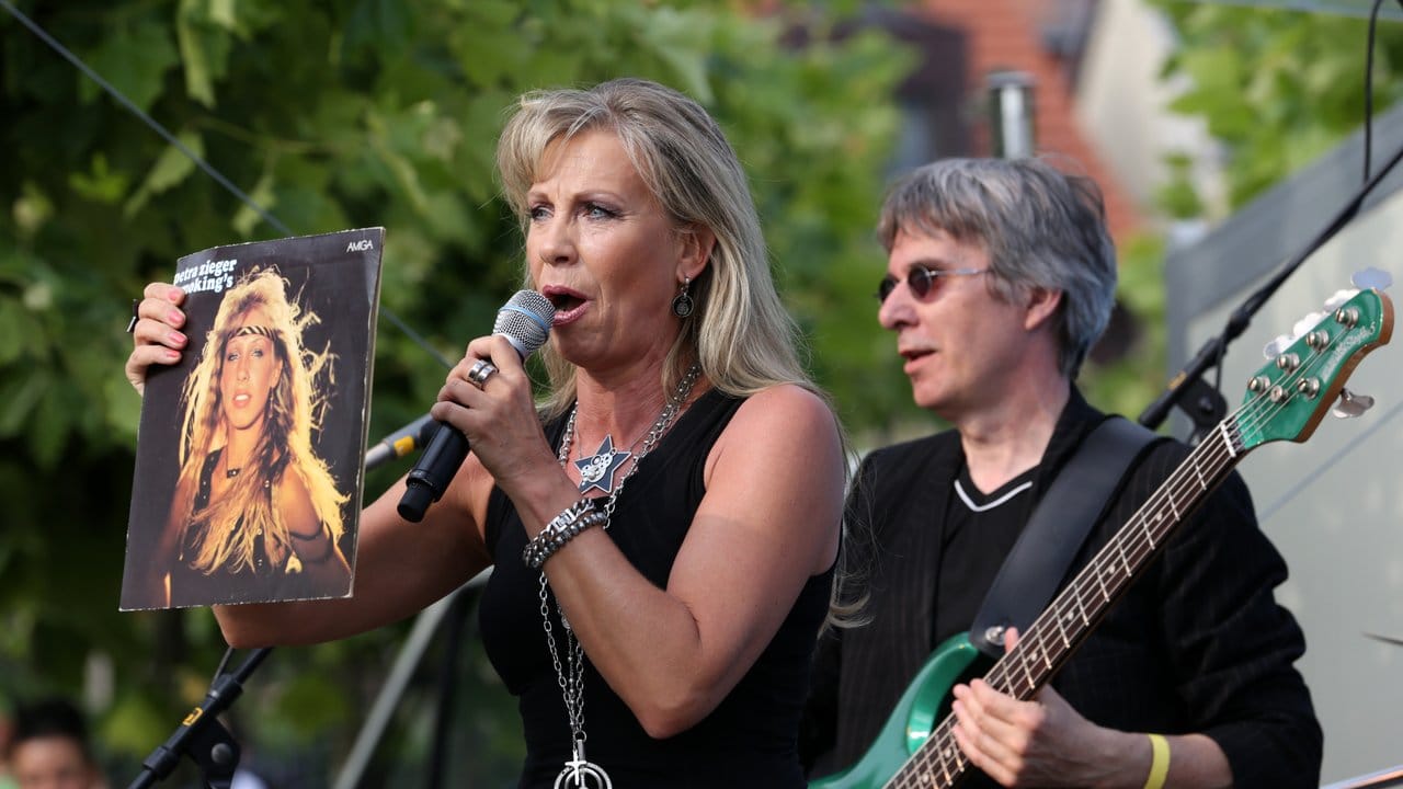 "Das Eis taut" von Petra Zieger und ihrer Band wurde zu einem der großen Wende-Hits im Osten.