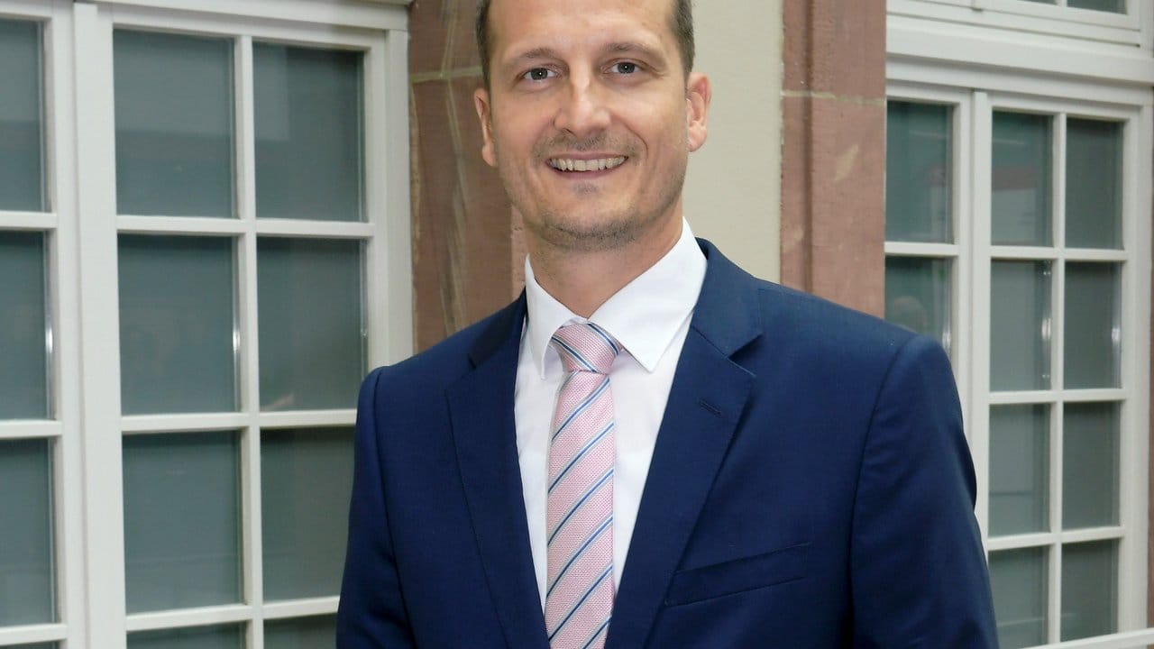 Alexis Gula ist Sprecher des Bundesverbands des Schornsteinfegerhandwerks. Alexis Gula ist Sprecher des Bundesverbands des Schornsteinfegerhandwerks.