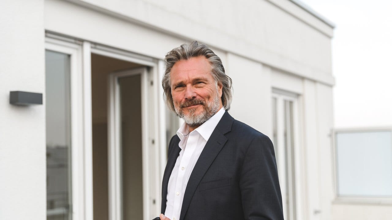 Michel Sawall ist Immobilienmakler in Berlin. Michel Sawall ist Immobilienmakler in Berlin.