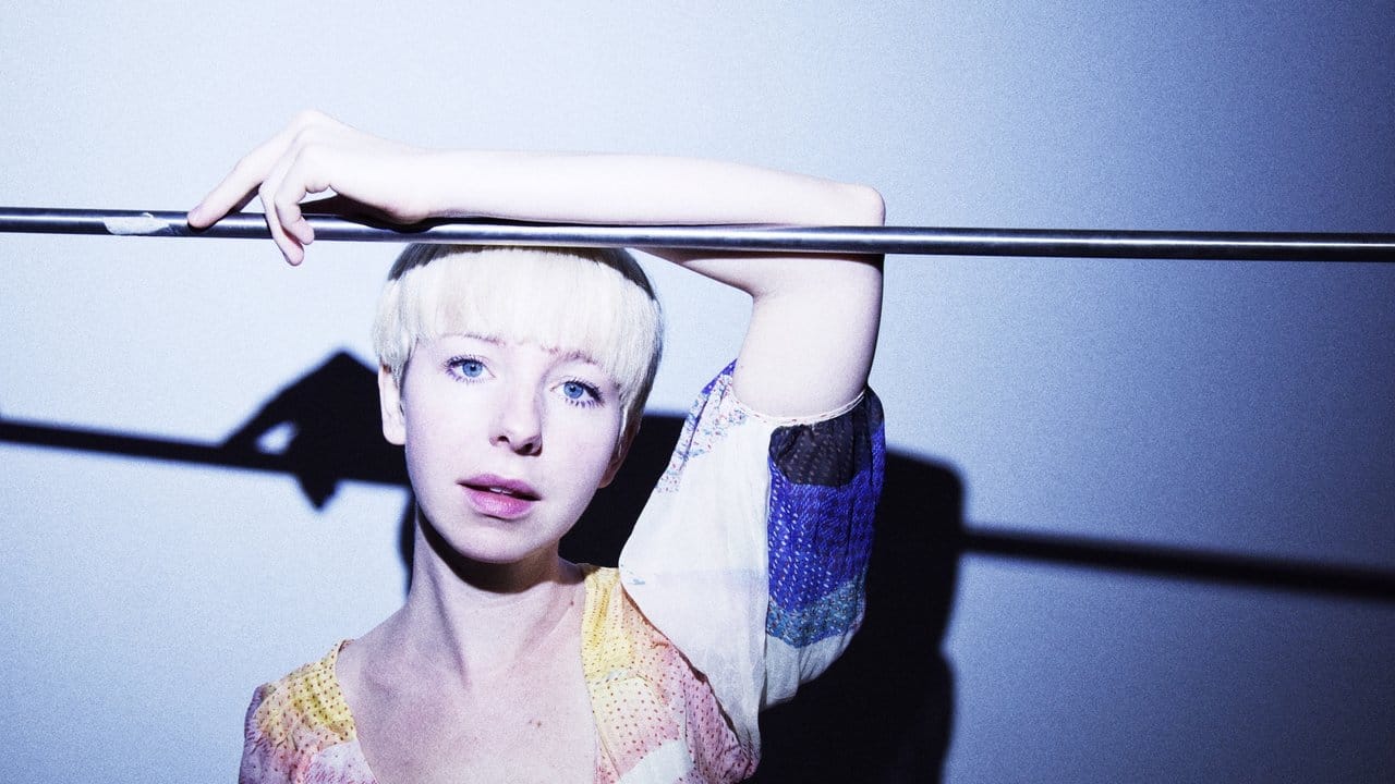 Emma Frank geht ihren Weg zwischen Nick Drake und Joni Mitchell. Emma Frank geht ihren Weg zwischen Nick Drake und Joni Mitchell.