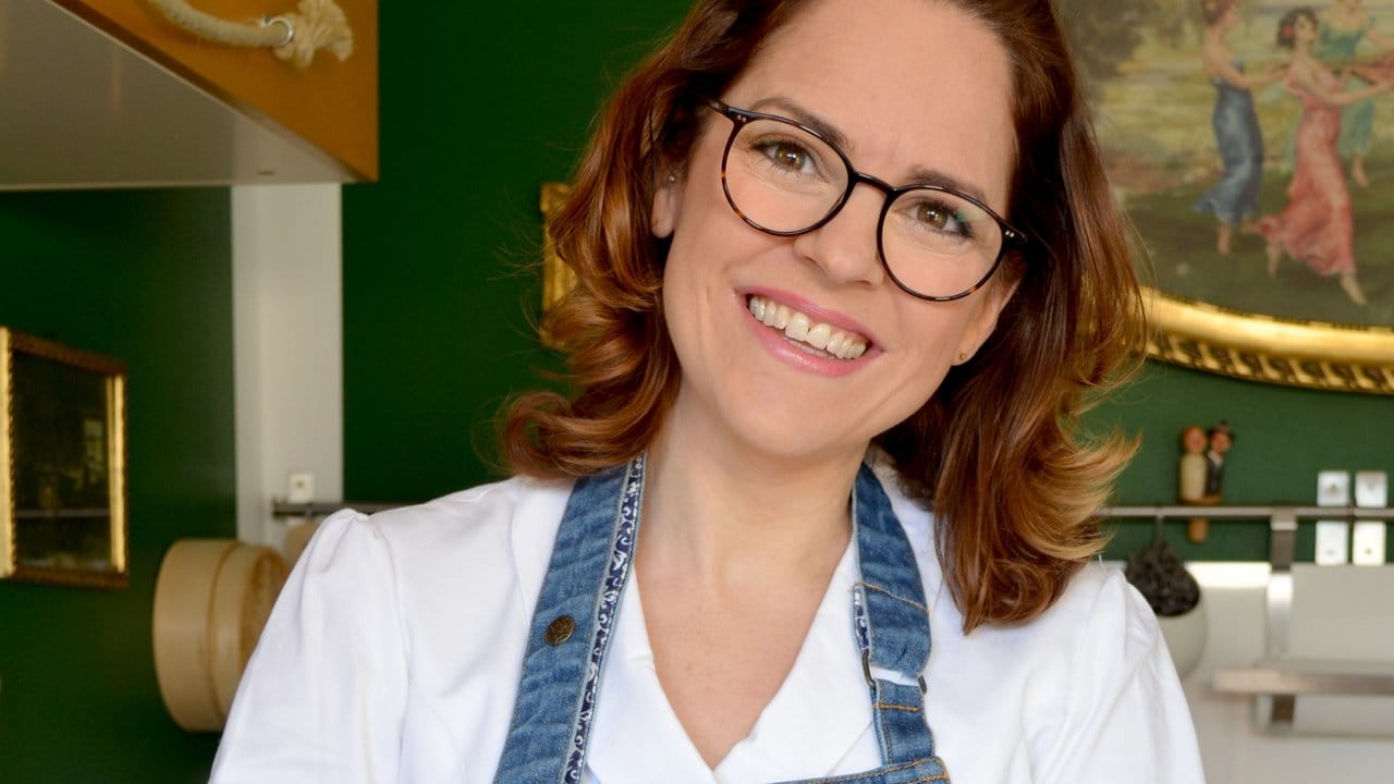 Sybille Schönberger führt eine Kochschule und berät Gastronomie-Betriebe.